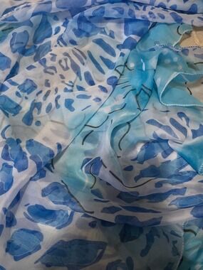 4/$25 Deal! Vintage Blue & White Floral Sheer Scarf